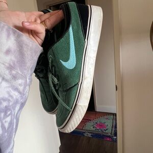 Stefan Janoski Nike Green Suede Skate Shoes with Light Blue Swoosh